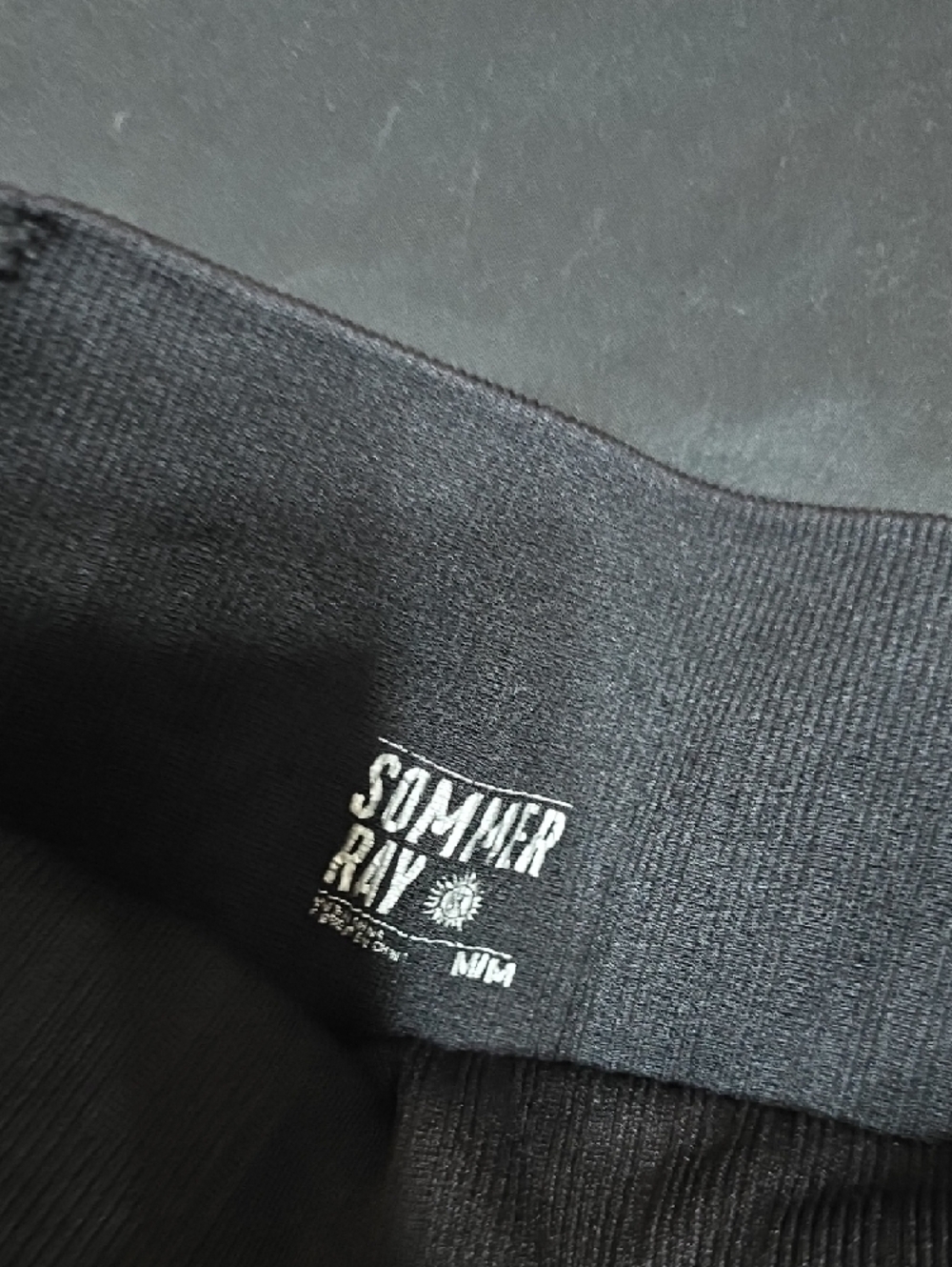 Summer Ray Black High-Rise Ribbed Leggings And Bra SET - Med - Picture 5 of 8